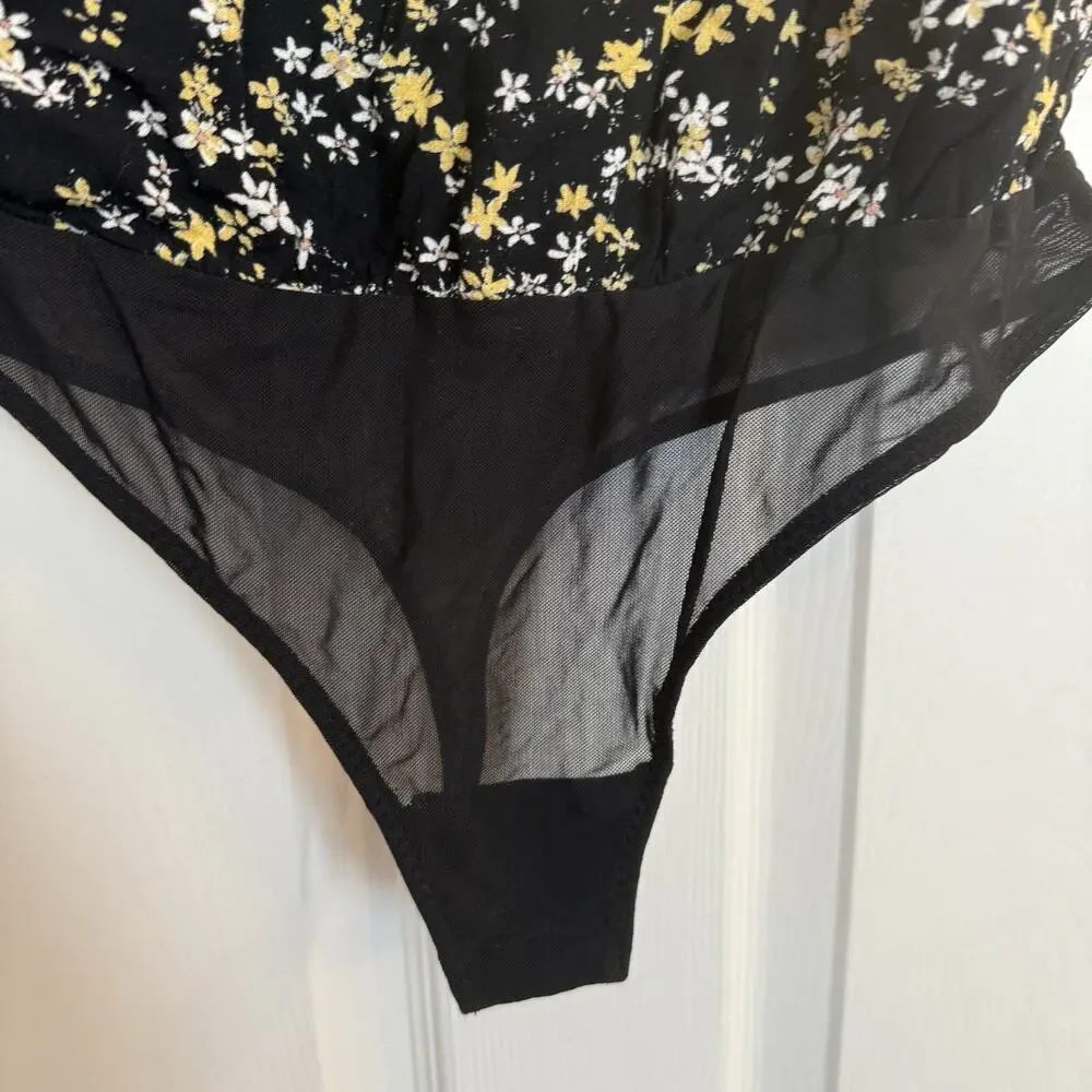 Free People Dessa Bodysuit Sz Small Black Ditsy Floral Puff Sleeve Mesh Tie Back
